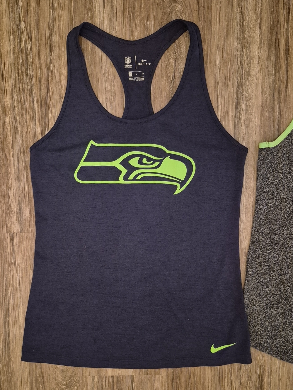 Seattle Seahawks Womens Bundle Nike Med Tank Tops - Picture 3 of 8